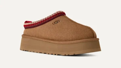 UGG Tazz II Women’s Platform Suede Slipper – Chestnut