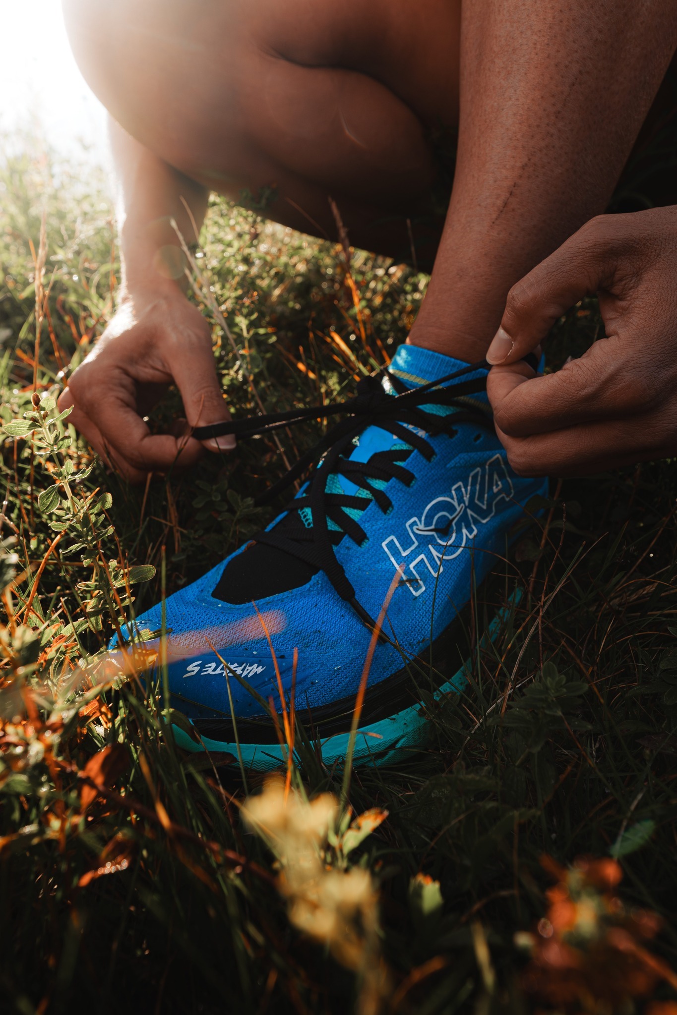 Read more about the article Hoka Running Shoes: The Complete 2026 Guide to Maximalist Cushioning and Foot Health